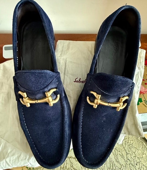 Men's SALVATORE FERRAGAMO Deep Navy Blue Suede Loafers, Gold, Sz US 9.5D, RT$795 - Picture 2 of 8